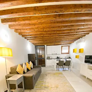  Apartment Isa Lovely In Italien